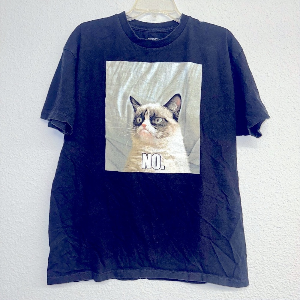 Men’s Grump Cat short sleeve black tshirt sz XL